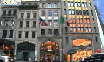 The Rizzoli Bookstore is the in the middle. (trendhunter.com)