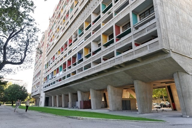 Habitation Unite, by Le Corbusier, in Marseille. (mimoa.eu)