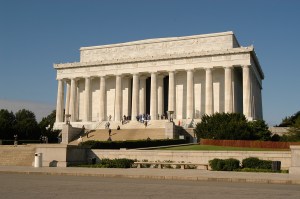 Lincoln Memorial. (ca.wikipedia.org)