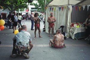 Aborigines in a Canberra public space. (2008downunder.blogspot.com)