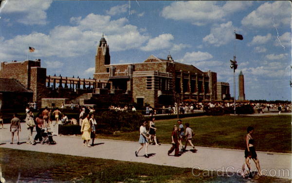 West Bathhouse Pavilion, Jones Beach, Long Island. (cardcow.com)