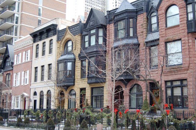 Stylistic diversity among rowhouses in Chicago. (Courtesy of Timothy Vaughn)