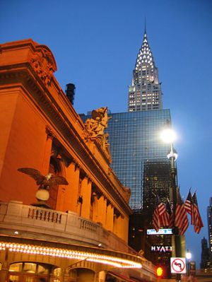 Grand Hyatt between terminal and Chrysler Building. (Wikipedia)