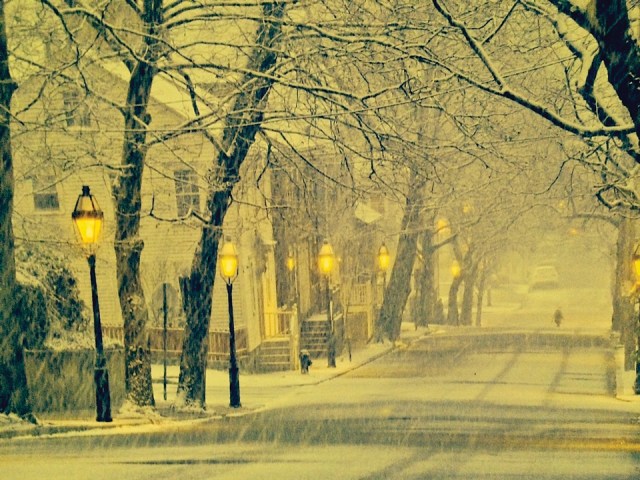 Amber lights on Benefit Street. (motifri.com)