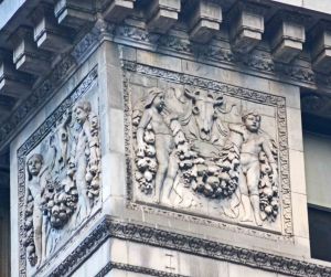 Detail of 51 East 42nd St. (Photo by Calder Loth)