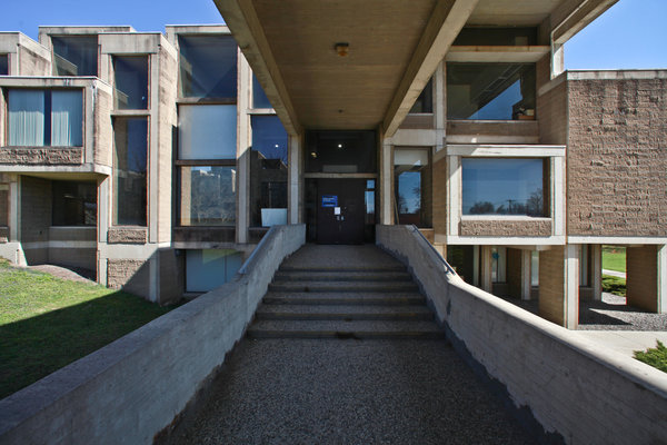 Ramp leading into Orange County (N.Y.) Government Center, by Paul Rudolph. (NTY)