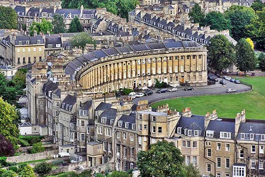 Bath, including the Nash Crescent. (studentcities.co.uk)