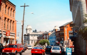 Custom House (center) in 1994.