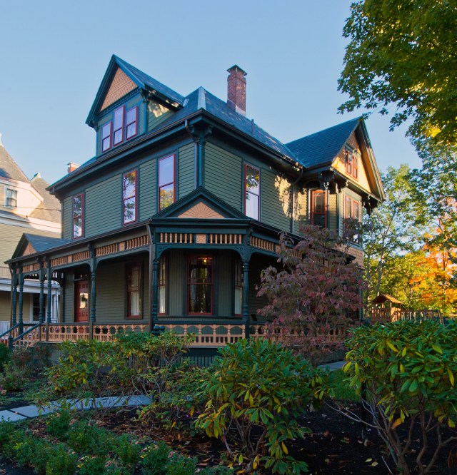 1 Queen Anne Victorian - 1.jpg